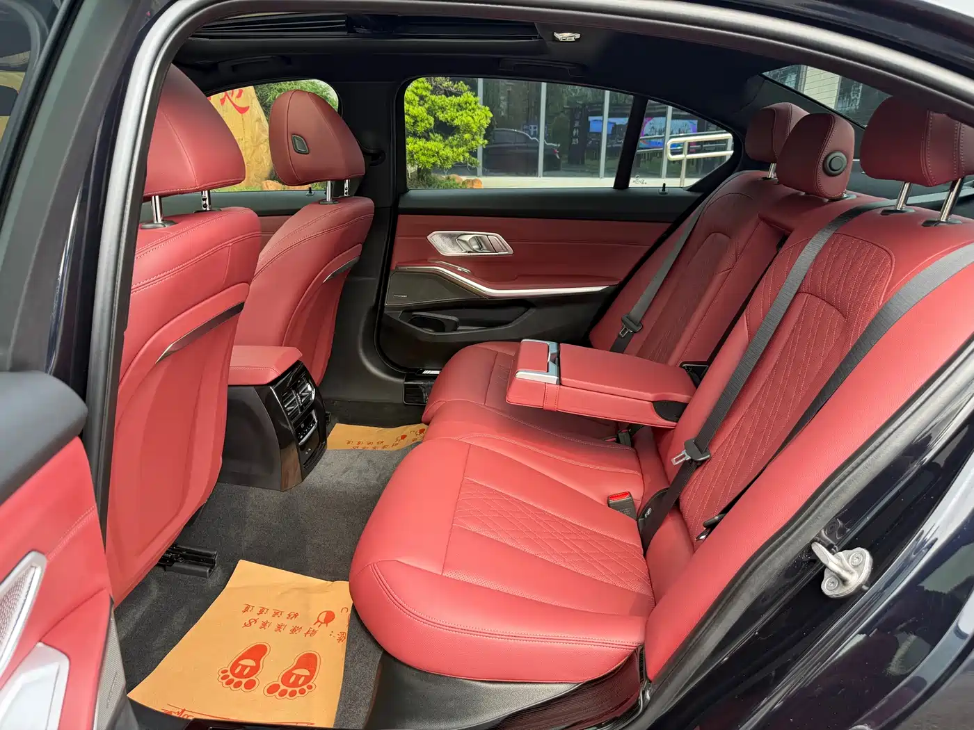 BMW 3 Series 2024 330Li M Sport Shadowline Package фото 17