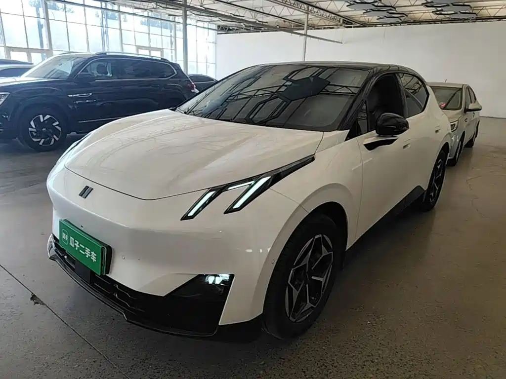 Фото 1 - Lynk & Co Z20