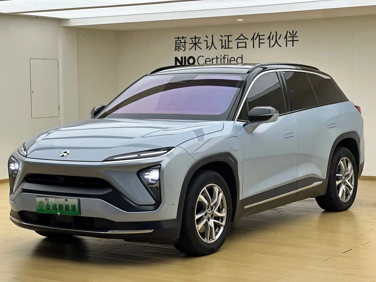 Фото 1 - NIO ES6