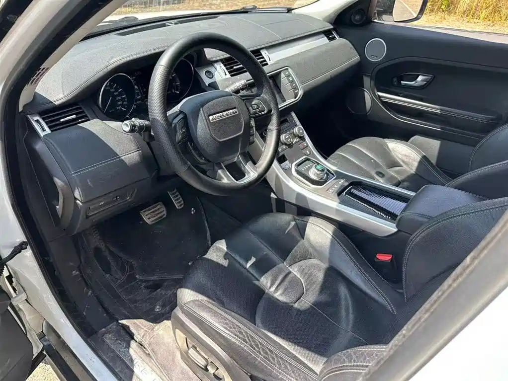 Land Rover Range Rover Evoque (Import) 2015 2.0T 5-door Dynamic Edition фото 6