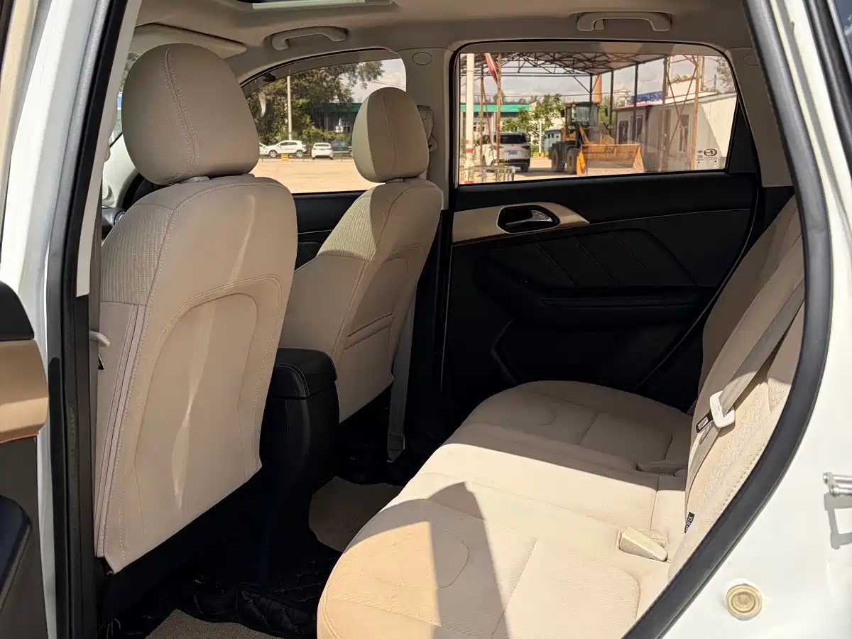 BAIC Changhe Q35 2018 2016 1.5L Manual Cool Edition