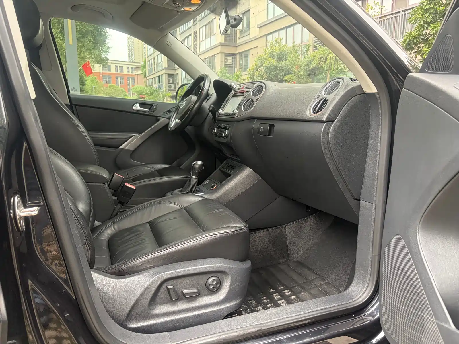Фото 9 - Volkswagen Tiguan