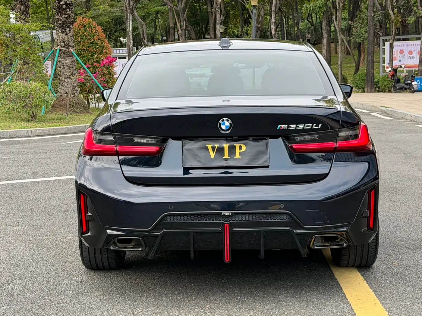 BMW 3 Series 2024 330Li M Sport Shadowline Package фото 8