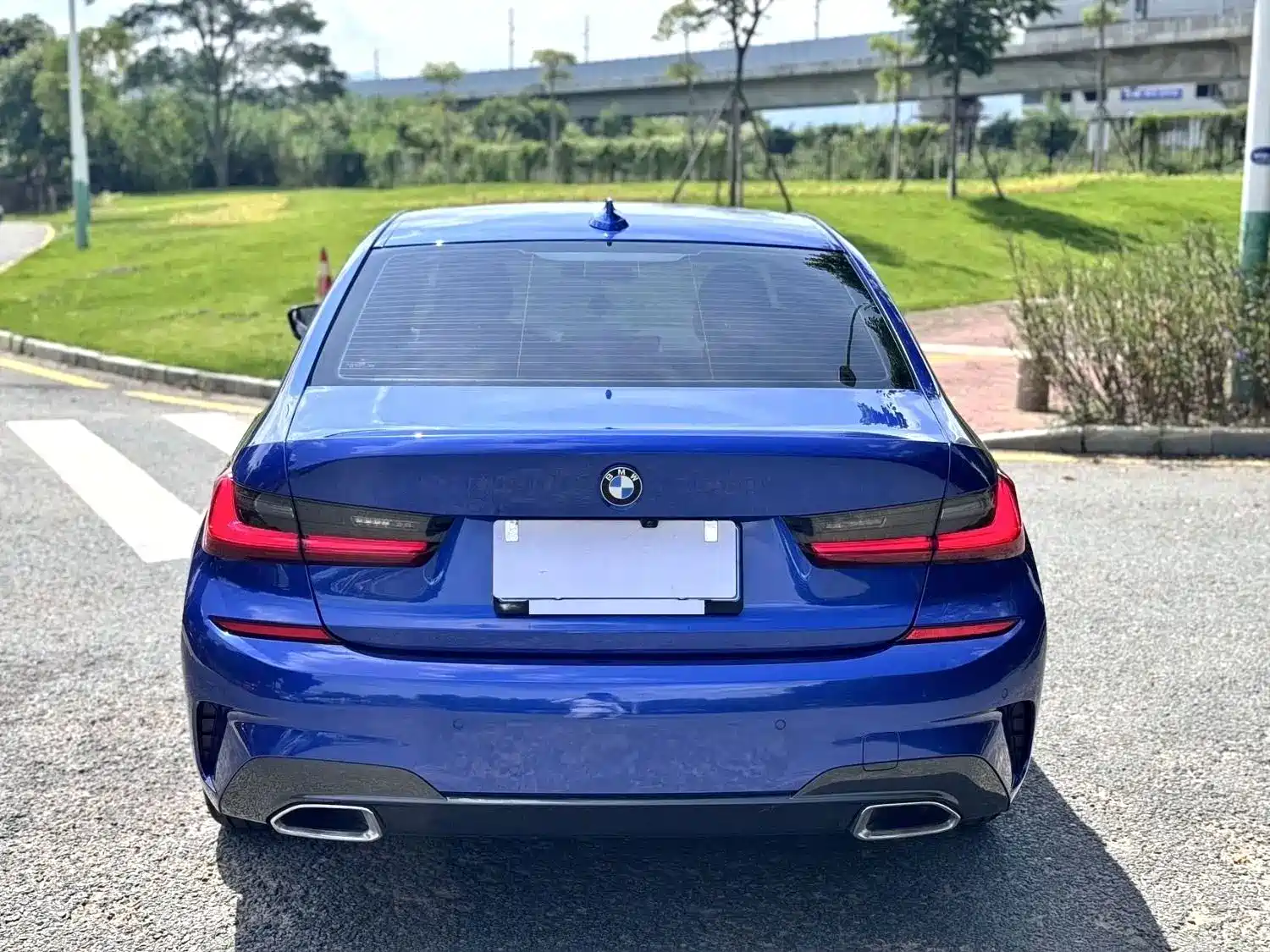 Photo 10 - BMW 3 Series