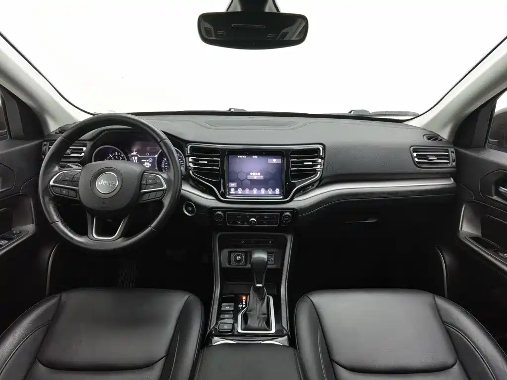 2019 Jeep Commander