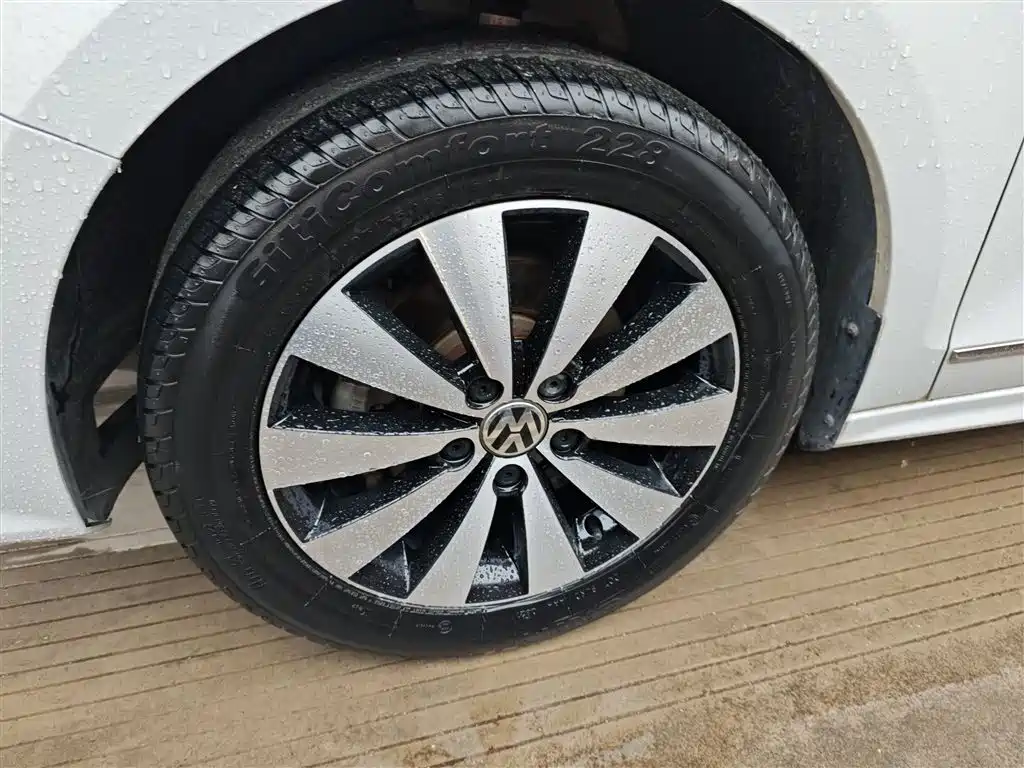 Volkswagen Sagitar 2018 1.6L Automatic Comfort фото 25