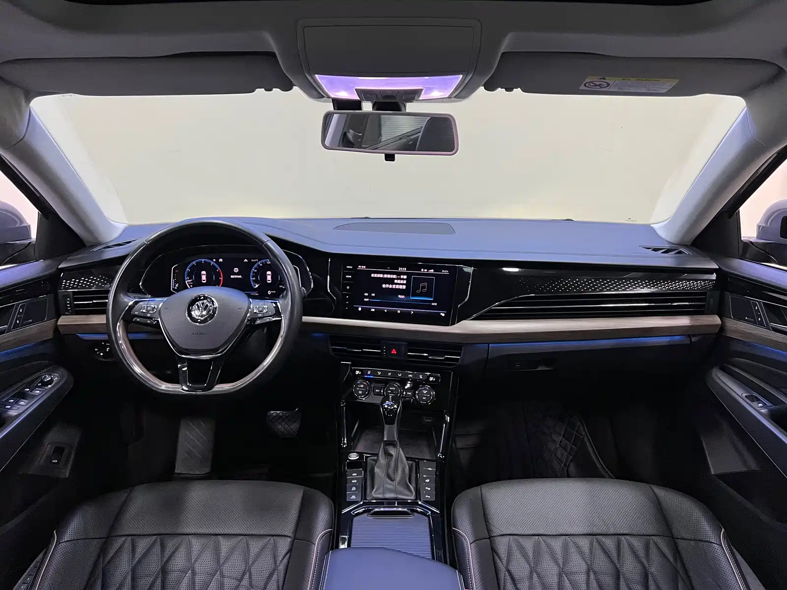 Фото 9 - Volkswagen Passat