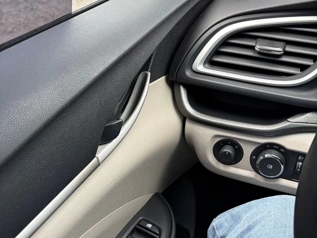 Фото 18 - Buick Excelle
