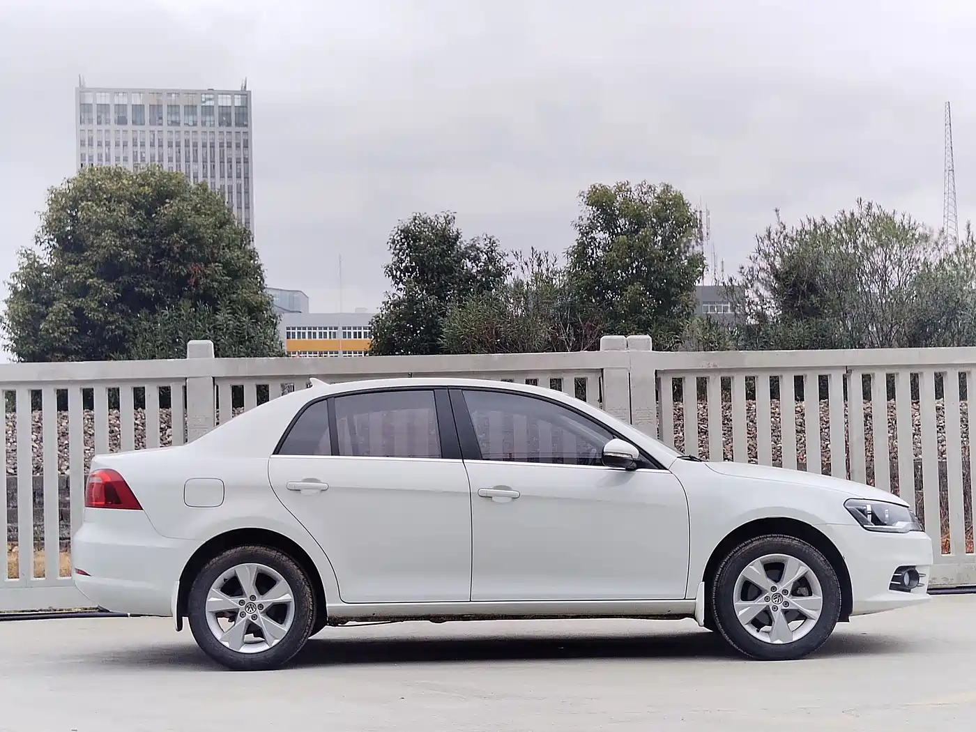 Volkswagen Bora 2014 1.6L Automatic Comfort Edition фото 4