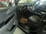 Photo 16 - Hyundai Custo