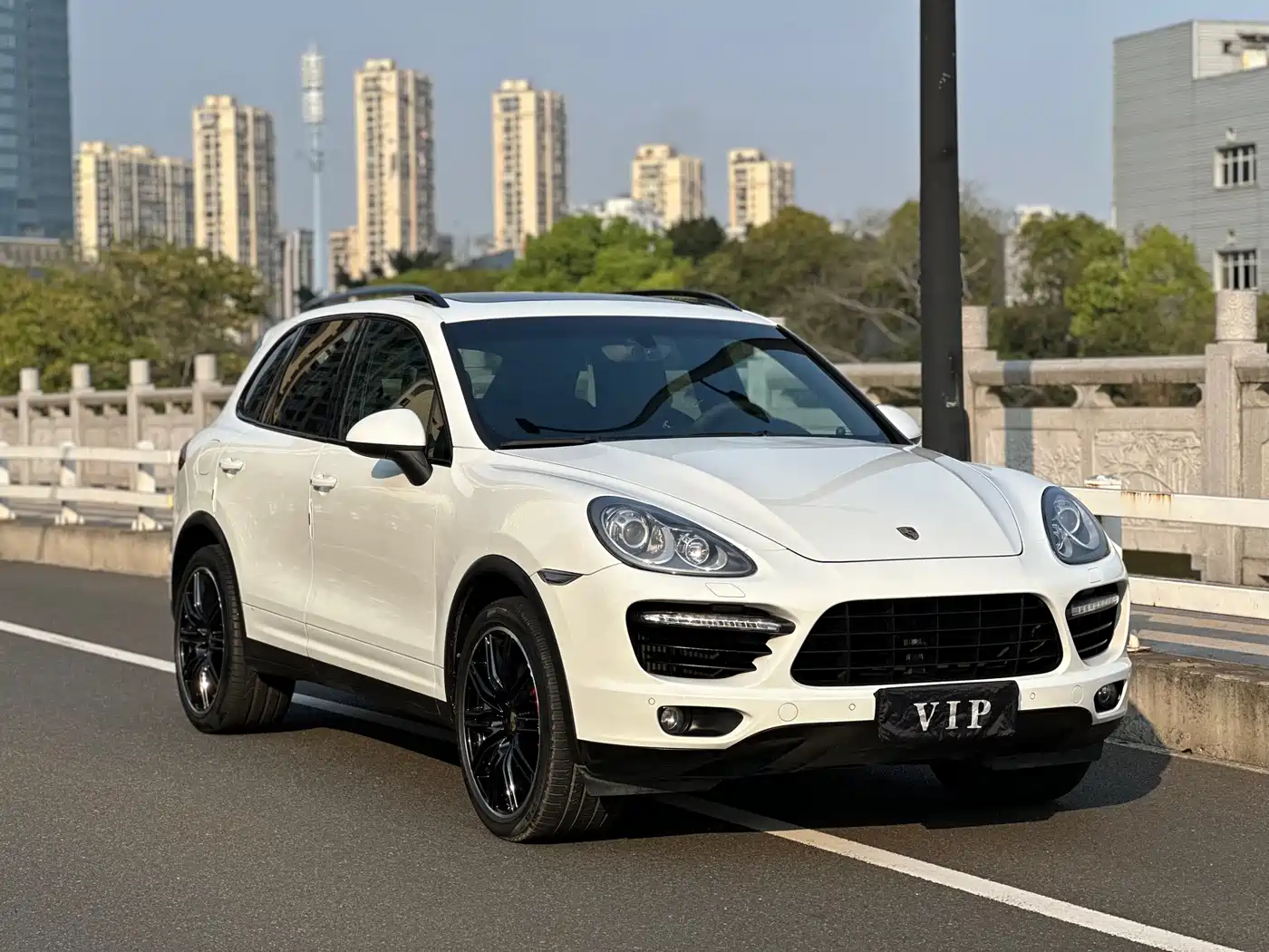 Porsche Cayenne 2011 Cayenne Turbo 4.8T фото 3