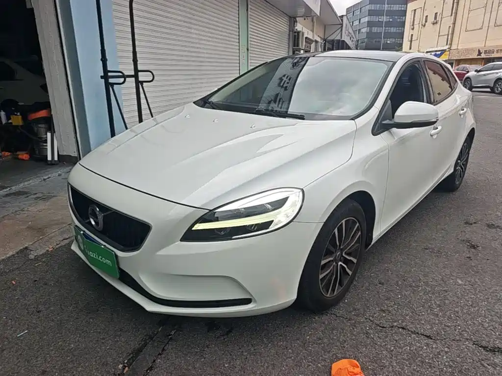 Volvo V40 2018 2017 T3 Inscription
