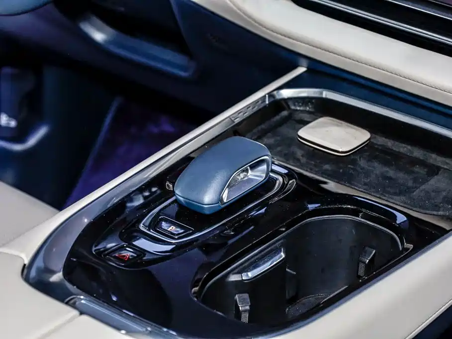 ZEEKR 009 2025 2024 7-Seat Aisle AWD Version 108kWh