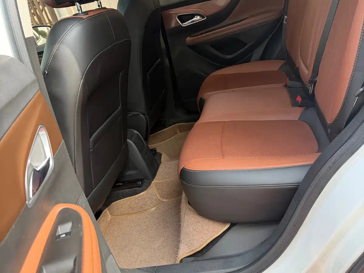 Фото 8 - Buick Encore