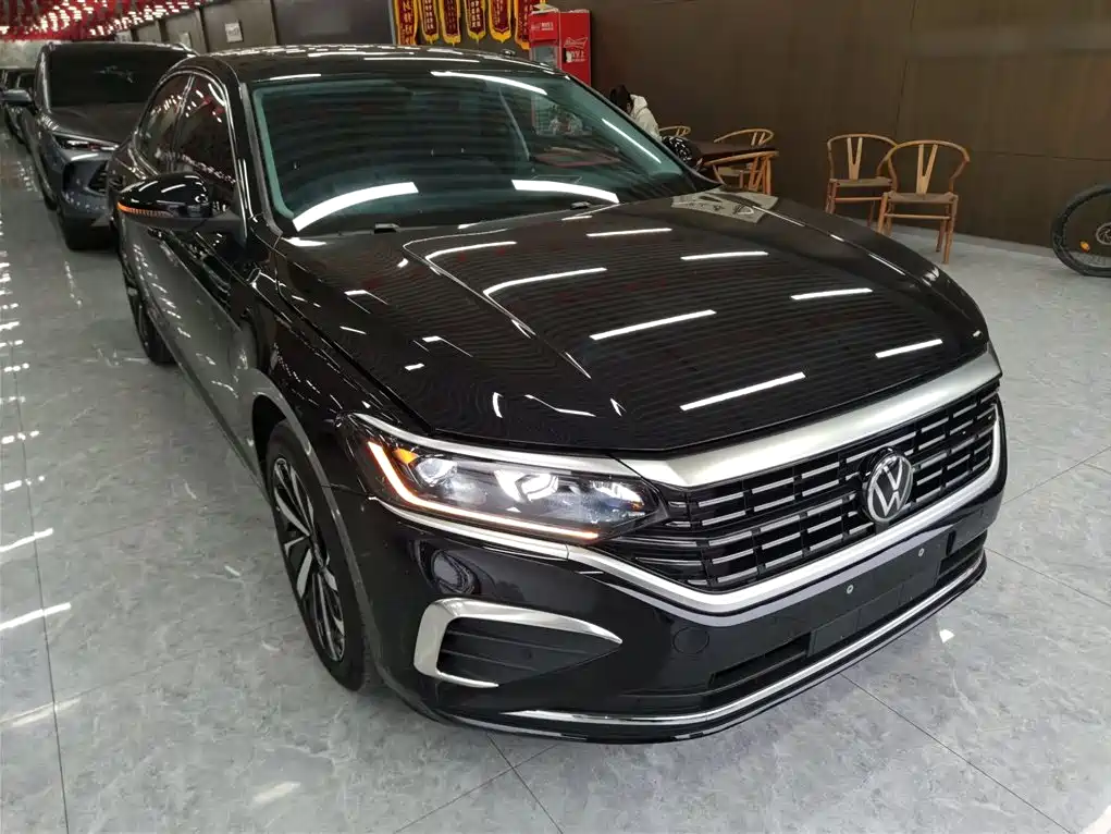Volkswagen Passat 2025 Outstanding 380TSI Dragon Soaring Edition фото 4