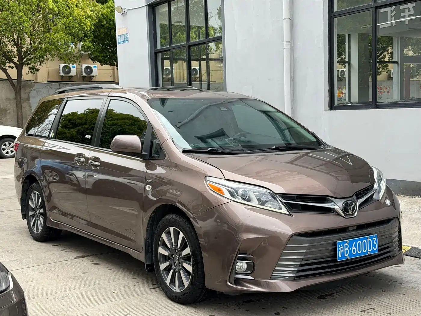 TOYOTA SIENNA