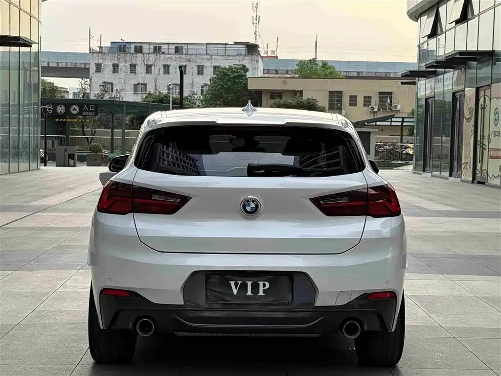 BMW X2