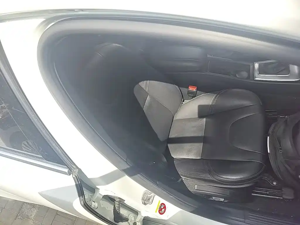 Volvo V40 2016 2017 T3 R-Design