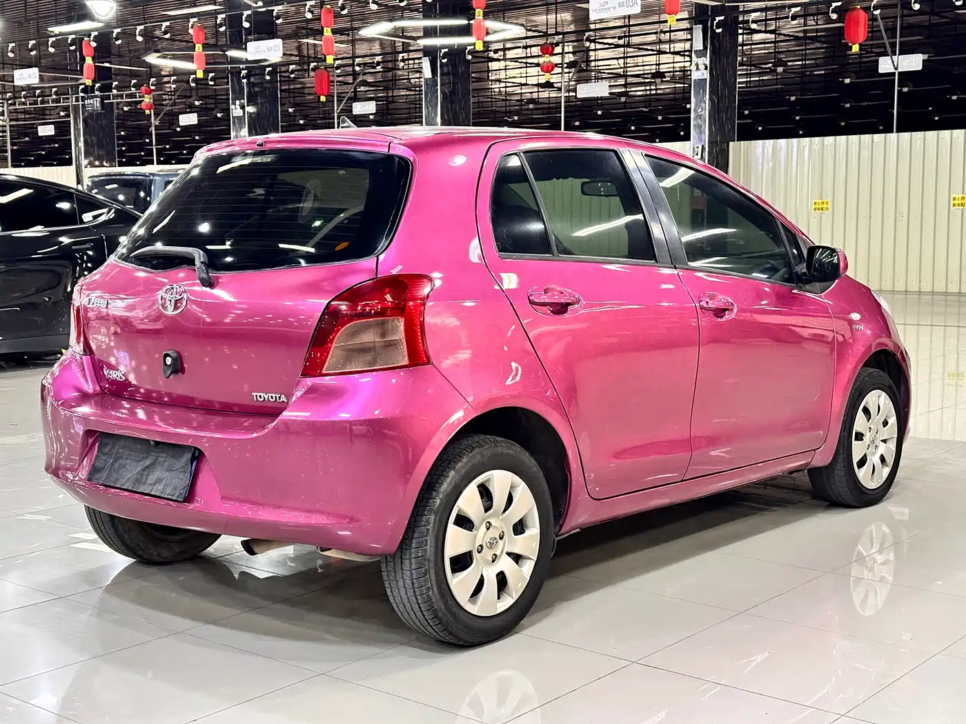 Toyota Yaris 2011 1.6E Auto Charm Edition фото 11