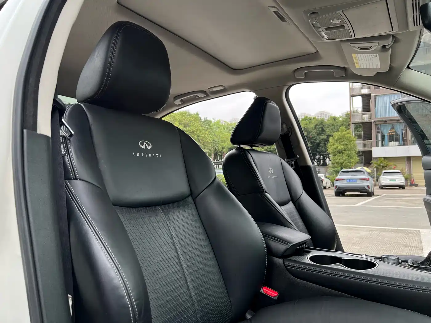 Infiniti Q50 2014 2014 3.7L Luxury Sport