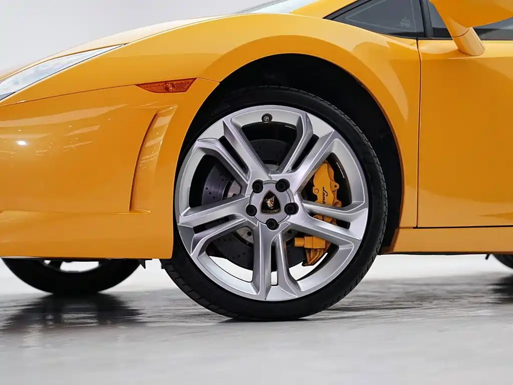 Lamborghini Gallardo 2010 2011 Lamborghini Gallardo LP 560-4 Bicolore