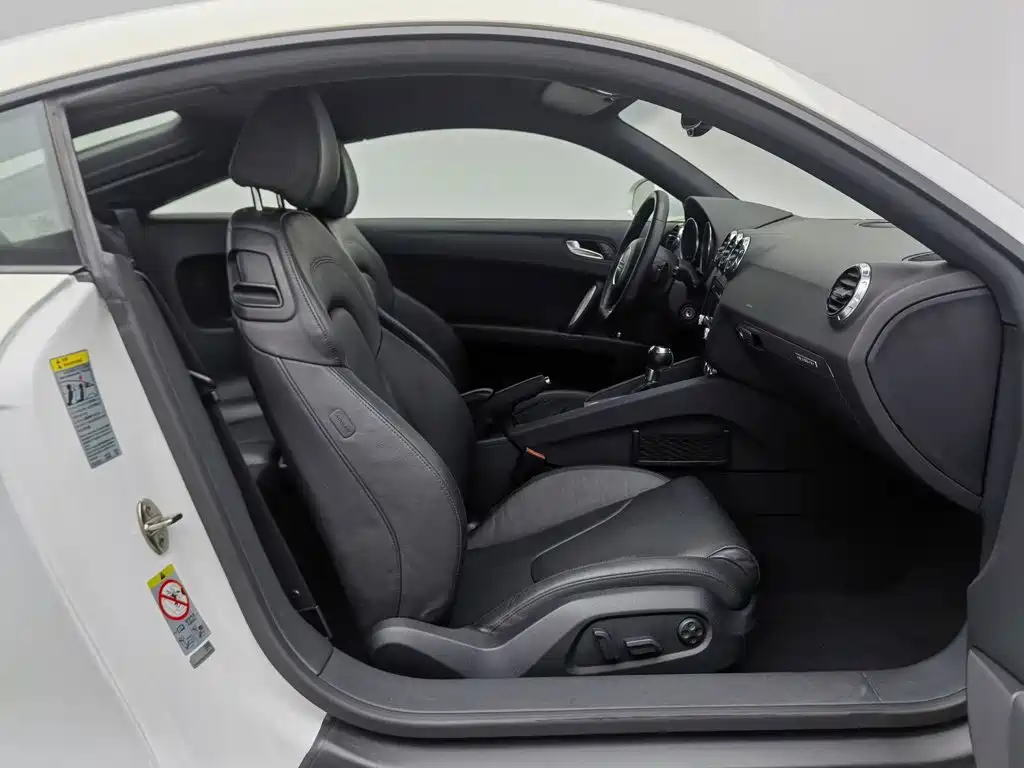 Фото 23 - Audi TT