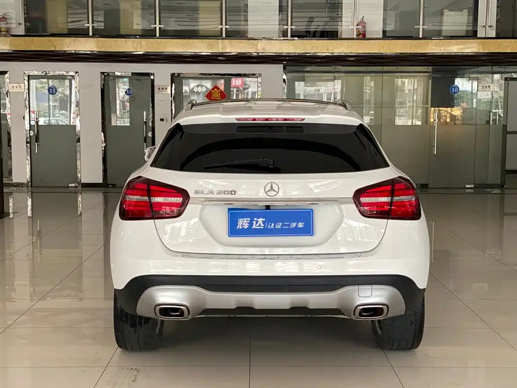 Mercedes-Benz GLA 2017 GLA 200 Dynamic фото 6