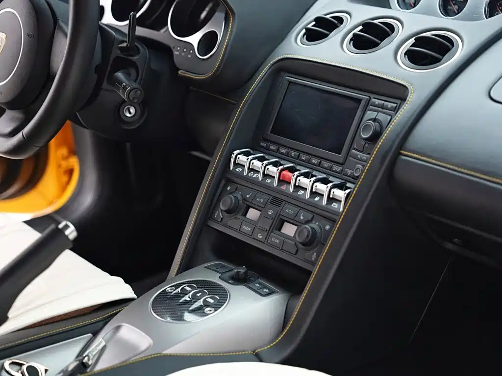 Lamborghini Gallardo 2010 2011 Lamborghini Gallardo LP 560-4 Bicolore