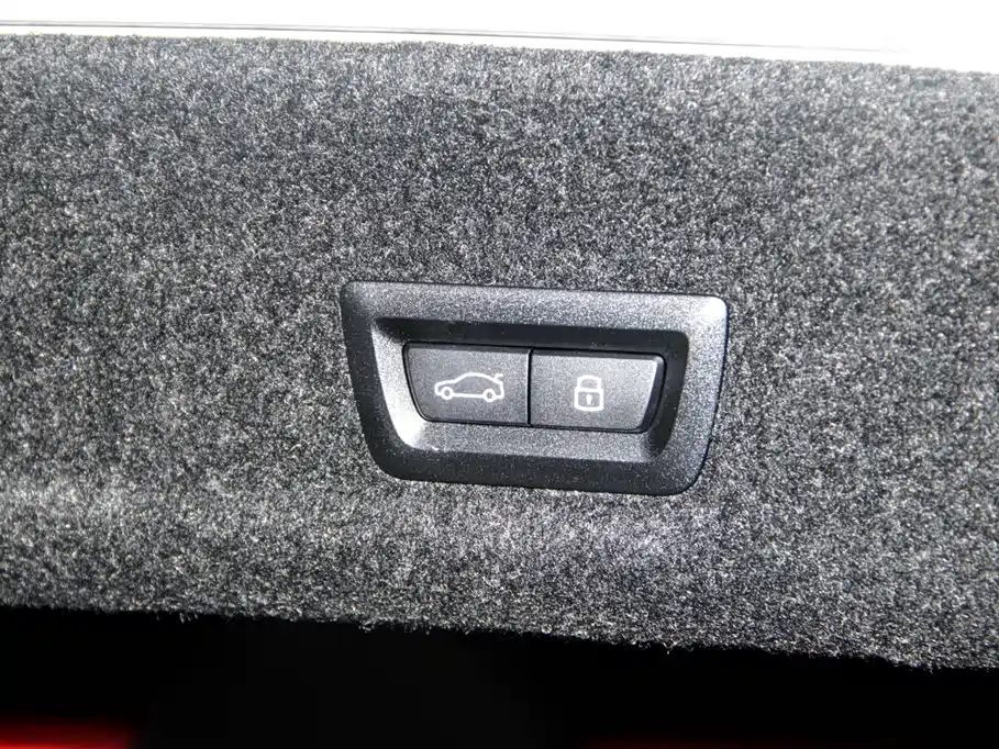 BMW 3 Series 2025 325Li M Sport Package фото 33