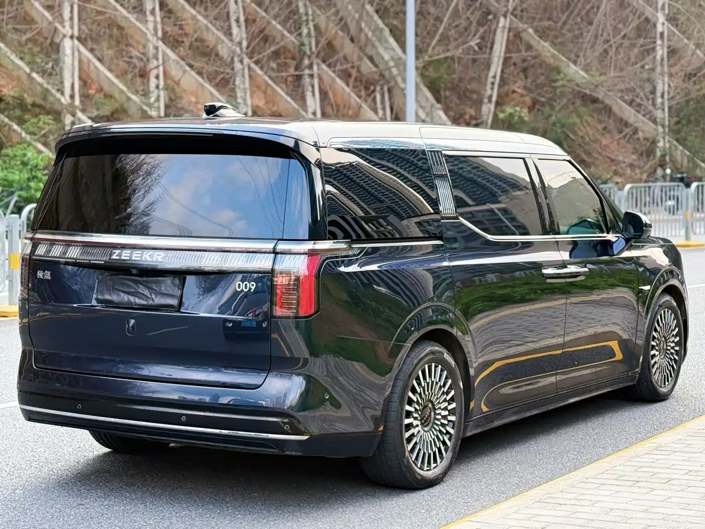 ZEEKR EXTREME KRYPTON 009