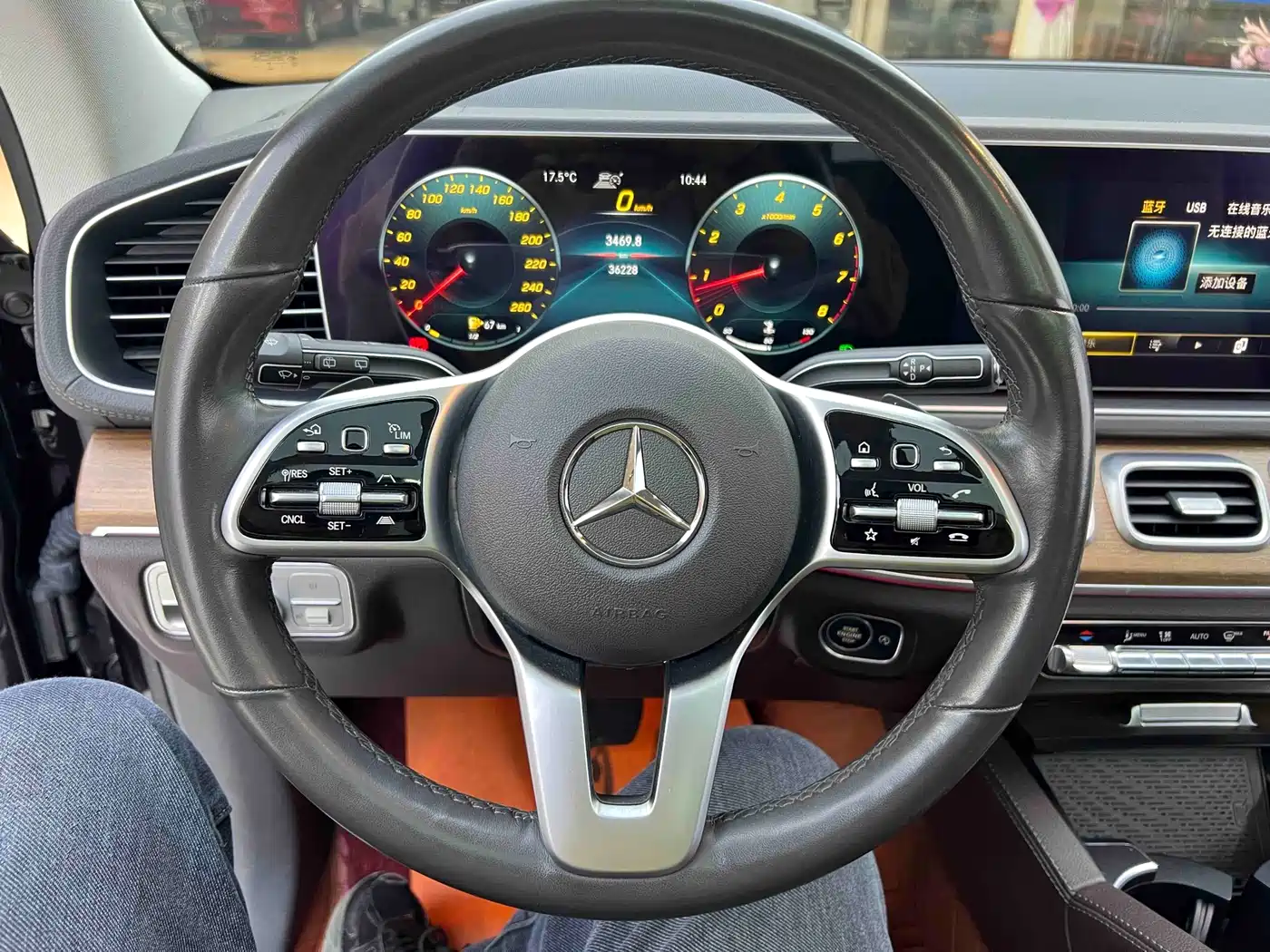 Mercedes-Benz GLE 2020 Facelift GLE 350 4MATIC Luxury фото 10
