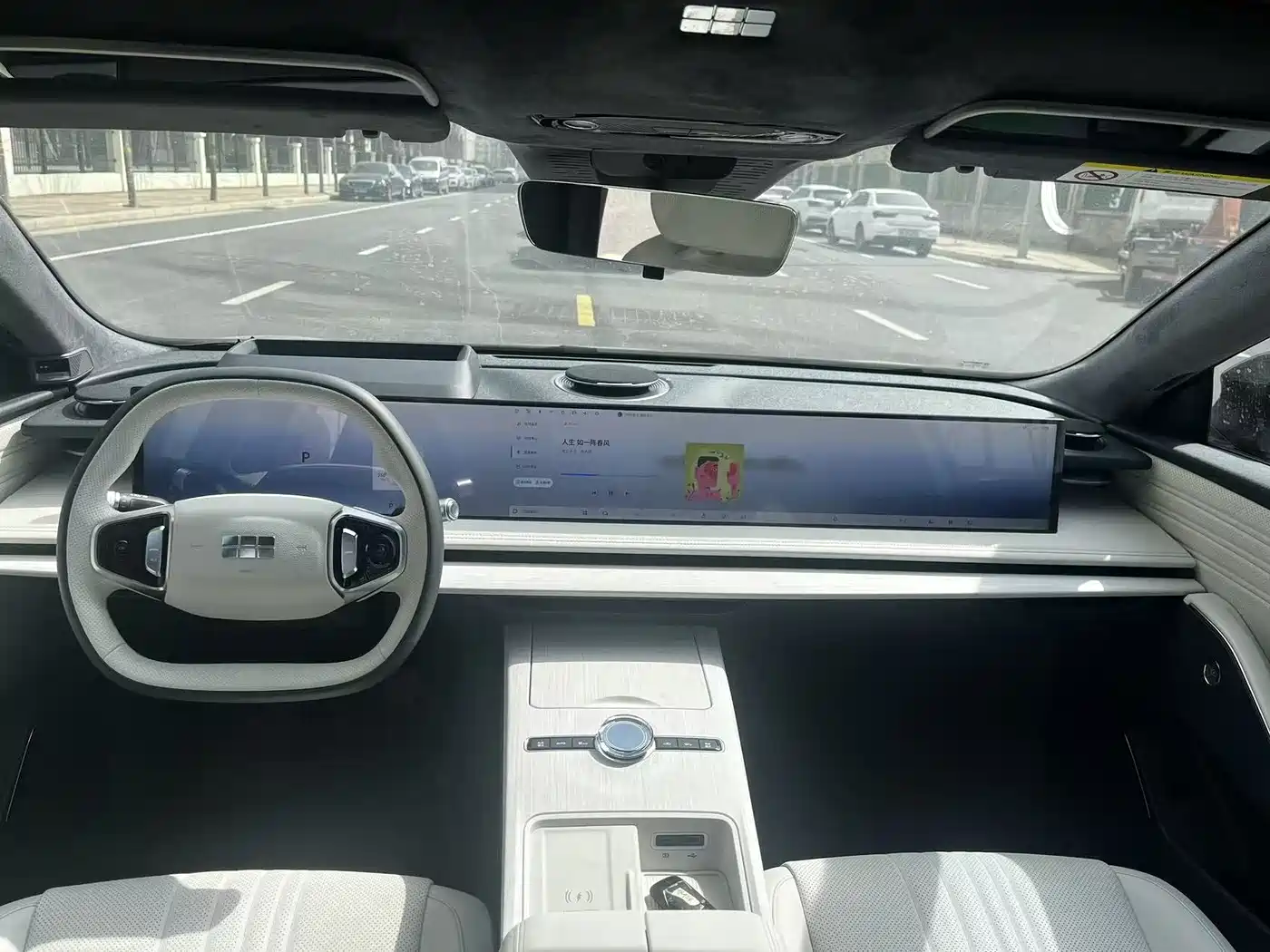 GEELY GALAXY GALAXY E8