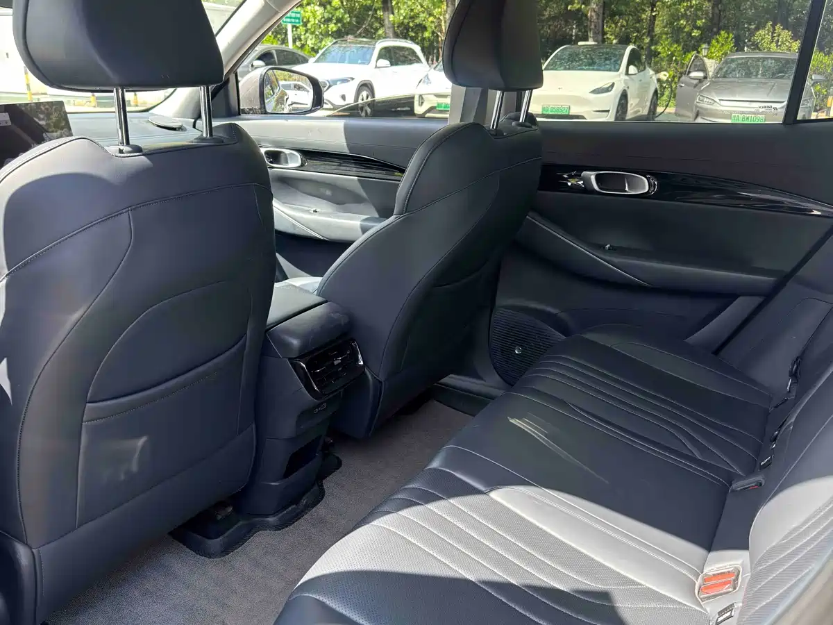 GEELY GALAXY GALAXY E5