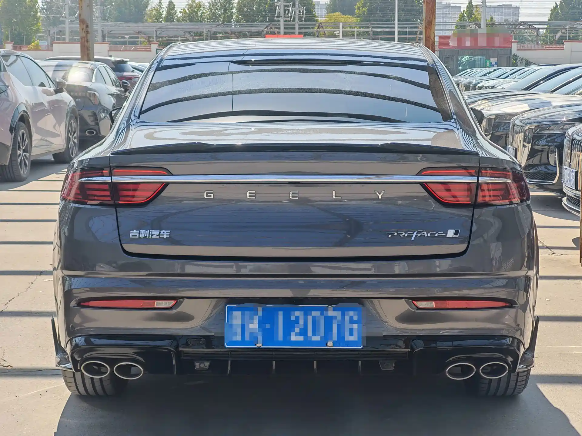 Фото 8 - Geely Preface