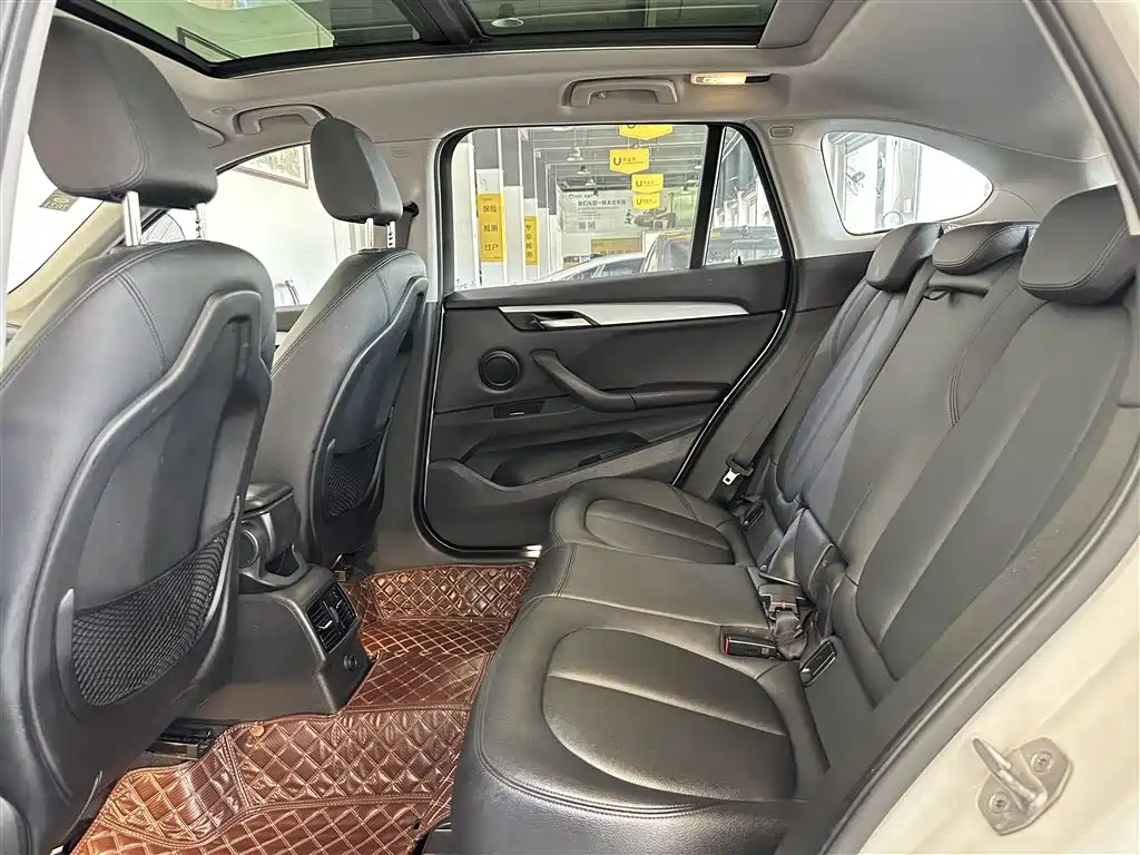 BMW X1 2018 sDrive18Li Fashion Model фото 5
