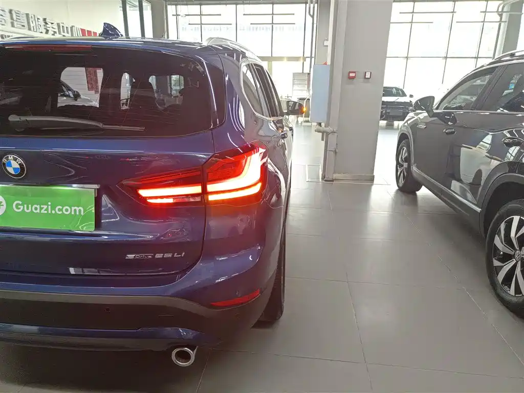 BMW X1 2021 sDrive25Li Leading фото 8