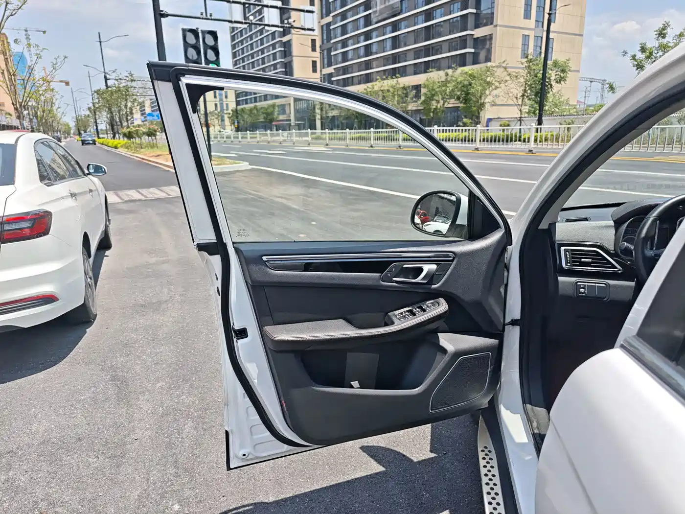 Zotye Damai X5 2016 2017 Model Classic 1.5T CVT Prestige