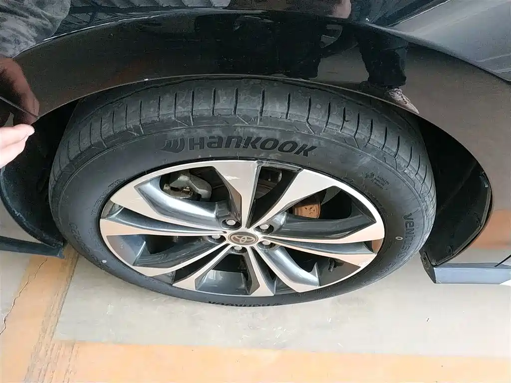 Toyota Granvia 2023 2.5L Hybrid Prestige PLUS Edition фото 25