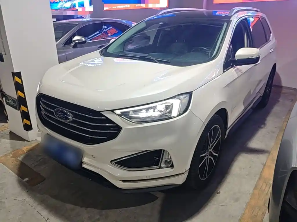 Фото 2 - Ford Edge