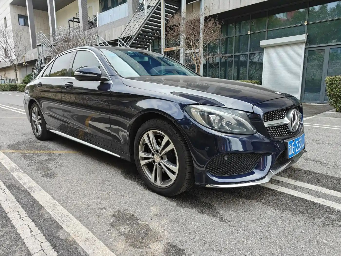 Mercedes-Benz C-Class 2015 Facelift C 200 L Sport фото 3