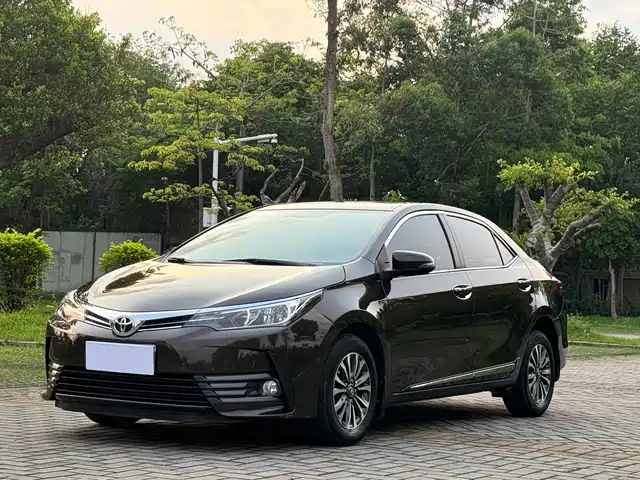 TOYOTA COROLLA