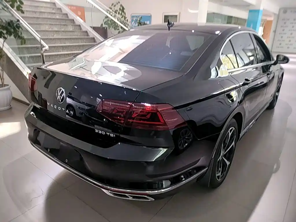 Volkswagen Magotan 2025 2025 Facelift II Public Edition 330TSI DSG Luxury