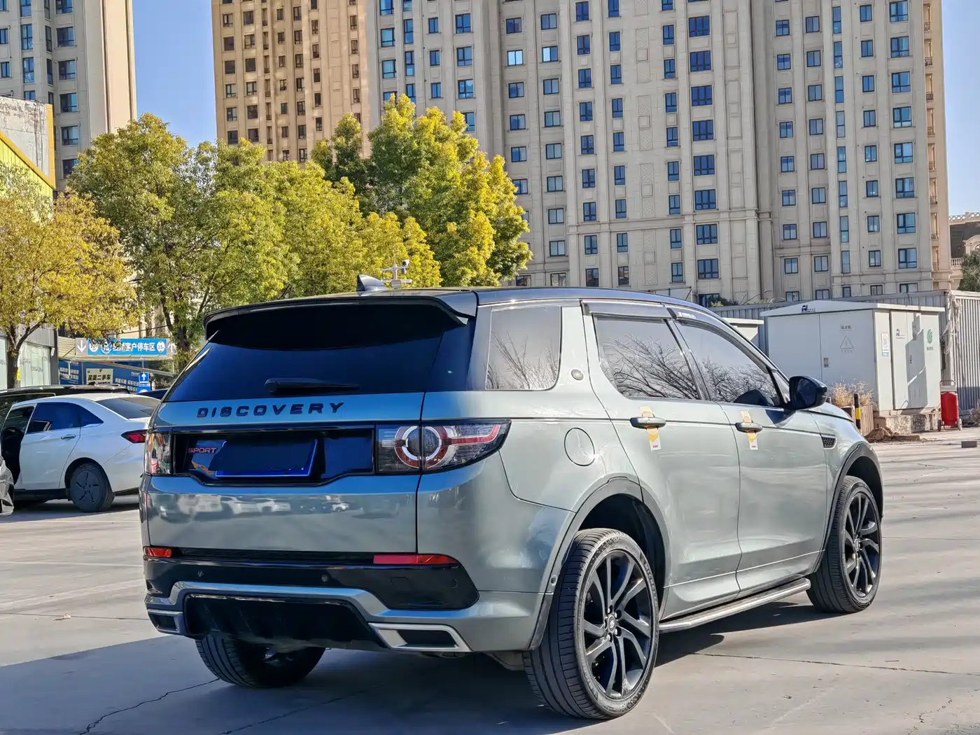 Land Rover Discovery Sport 2019 240PS SE Dynamic Edition China VI фото 9