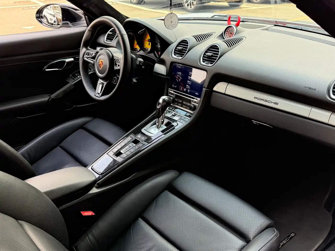 Porsche 718 фото 6