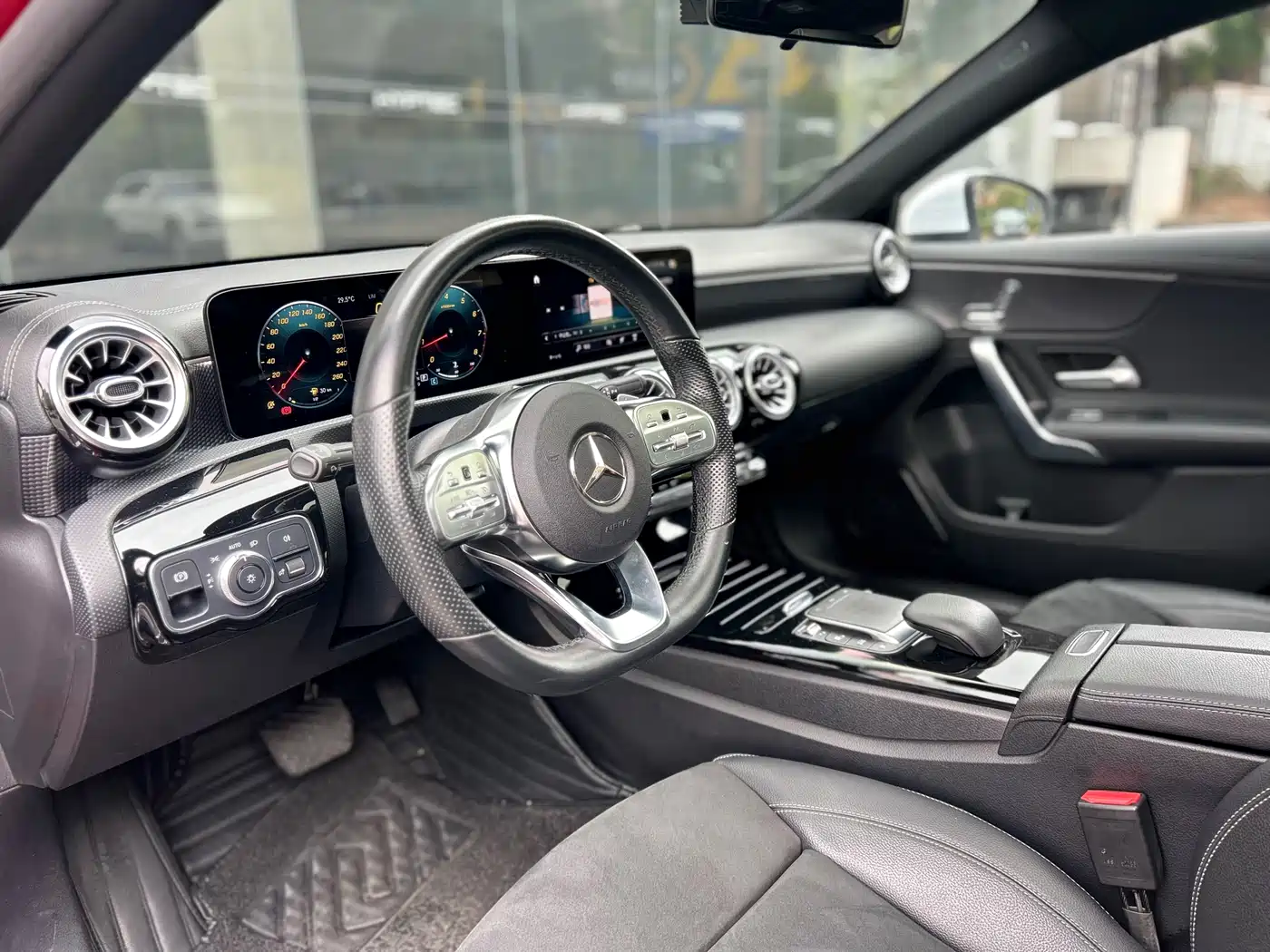 Mercedes-Benz A-Class 2021 A 200 L Sport Sedan Fashion Edition фото 4