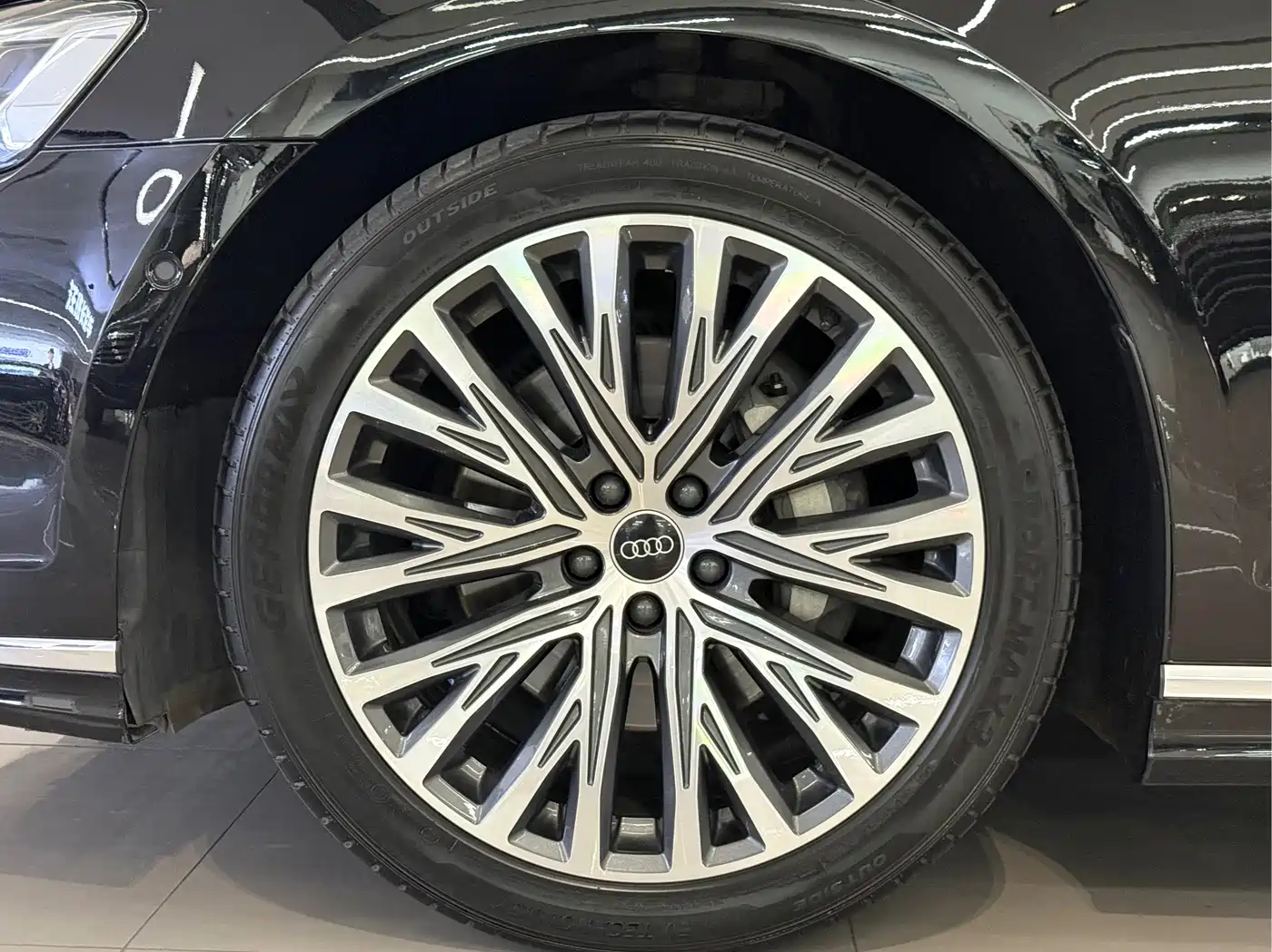 Audi A8 2024 2023 A8L 50 TFSI quattro Exclusive