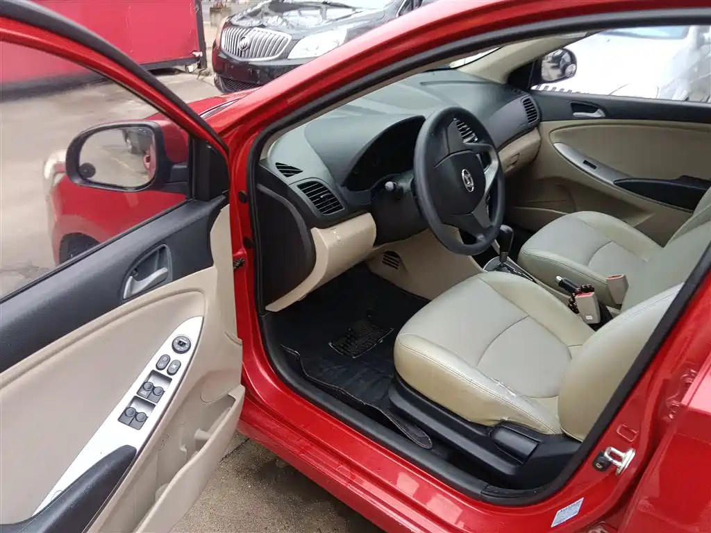 Hyundai Verna 2014 1.4L Automatic Smart GLS фото 12