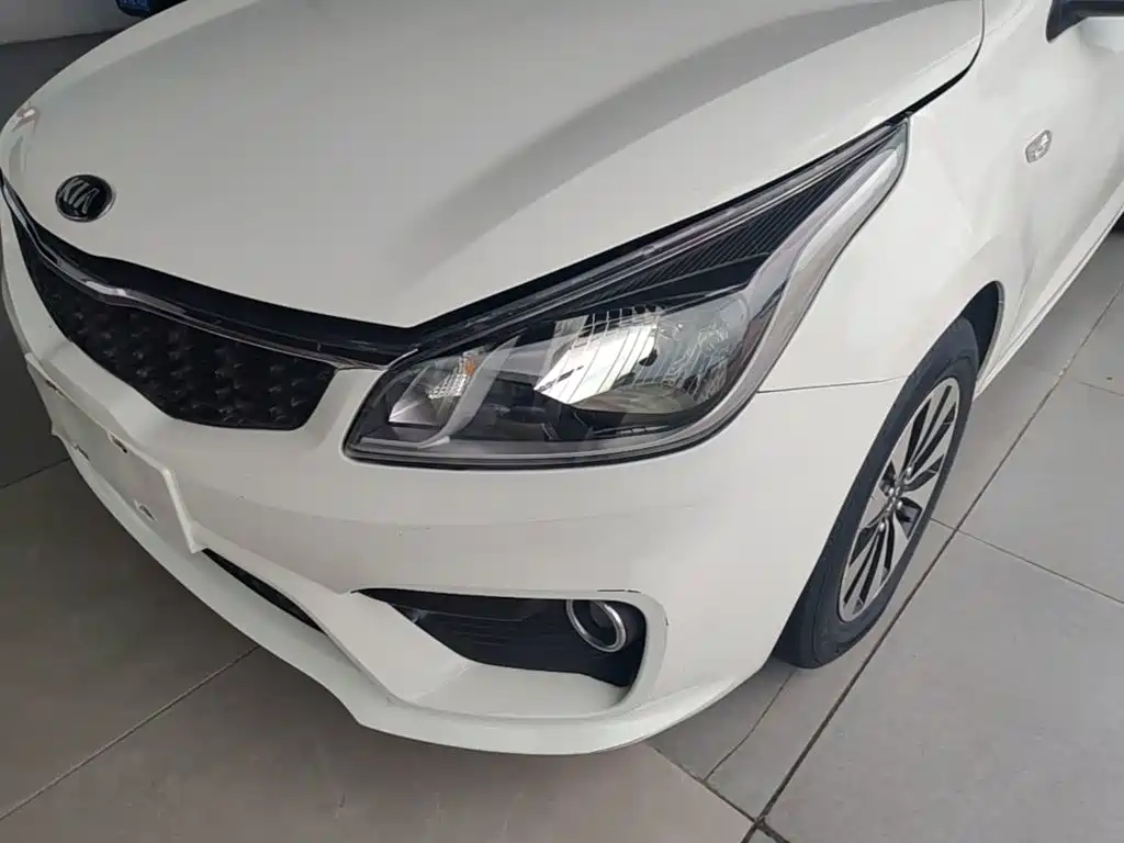 Kia K2 2018 2017 Sedan 1.4L AT GLS