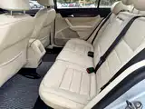 Photo 9 - Volkswagen Lavida