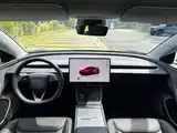 Photo 17 - Tesla Model 3